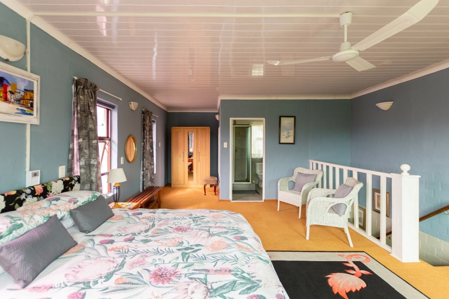 5 Bedroom Property for Sale in Britannia Bay Western Cape